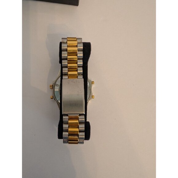 Futura Mens Two-Tone Stainless Steel Analog  Digital Watch Original Box - Picture 3 of 7